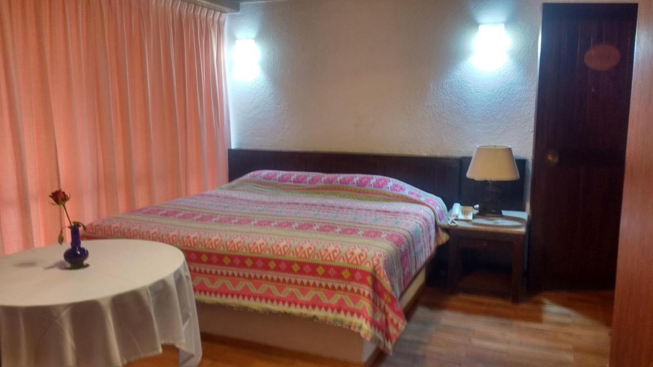 Hotel Del Parque Tequisquiapan Kültér fotó